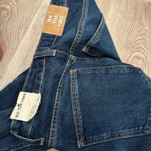 NEW We The Free The Pacifica High Rise Slim Straight Leg Jeans - Picture 3 of 4